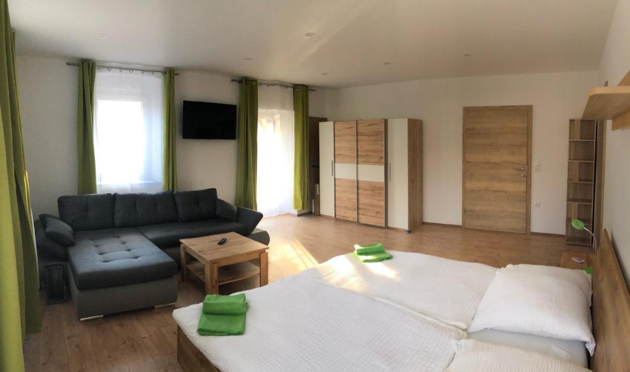 Ferienwohnung „Gmuender Hof“ 그뮌트 외부 사진
